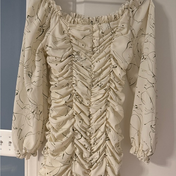 Casual Cream Off-Shoulder Dress - Picture 3 of 4